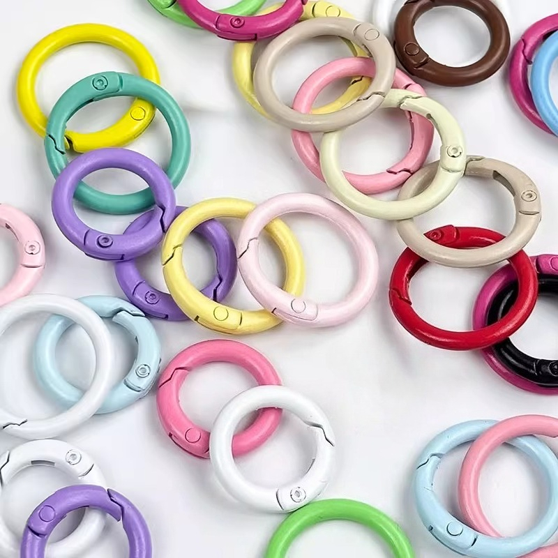 Candykleurige zinklegering vee - Jewelry Making Online recensie en prijs