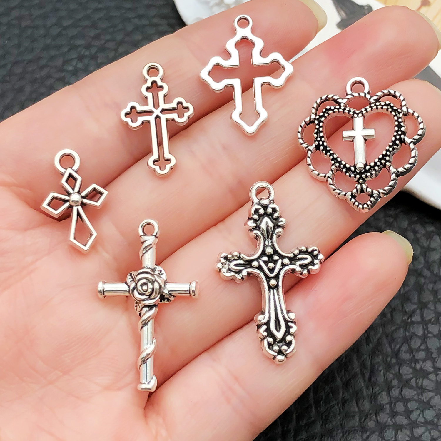 52 stuks geassorteerde kruisha - Jewelry Making Online recensie en prijs